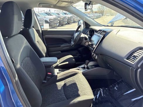 Used 2025 Mitsubishi Outlander Sport LE AWD/4WD image 24