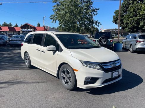 Used 2018 Honda Odyssey Touring image 7