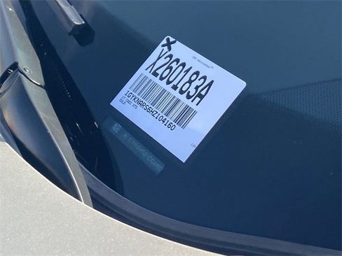 Used 2017 Cadillac XT5 FWD image 32