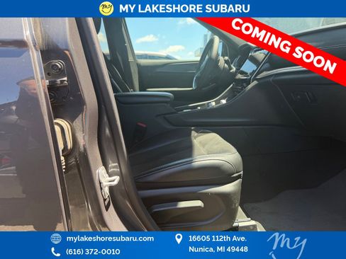 Used 2025 Jeep Grand Cherokee Altitude AWD/4WD image 16
