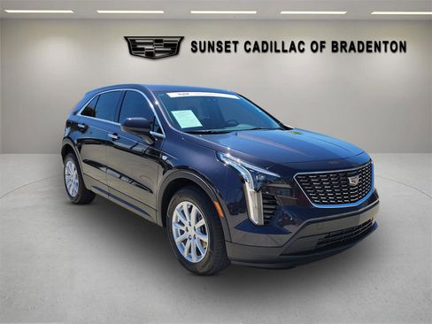 Certified 2022 Cadillac XT4 Luxury w/ Driver Awareness Package image 1