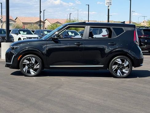 Used 2023 Kia Soul GT-Line FWD image 2