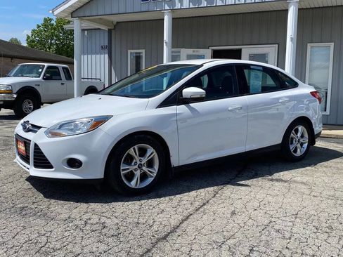 Used 2014 Ford Focus SE w/ Interior Protection Package FWD image 22