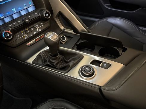 Used 2019 Chevrolet Corvette Z06 RWD image 37