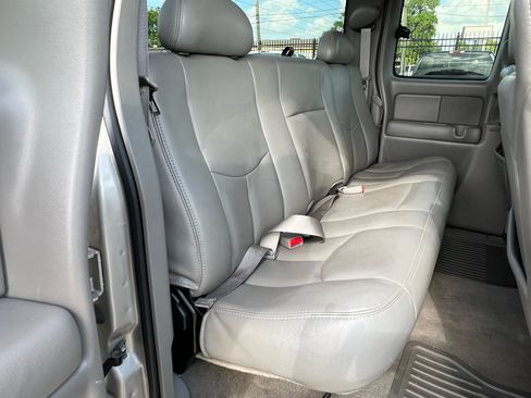 Used 2004 GMC Sierra 2500 SLT w/ Skid Plate Package image 68