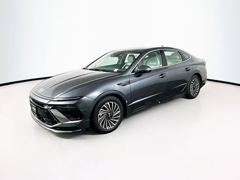 Used 2025 Hyundai Sonata SEL image 3