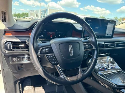 Used 2023 Lincoln Nautilus Reserve w/ Equipment Group 201A AWD/4WD image 11