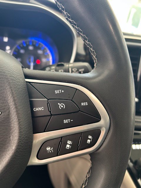 Used 2022 Chrysler Pacifica Limited FWD image 19