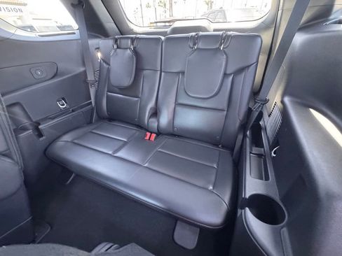 Used 2025 Ford Explorer ST-Line w/ Premium Package RWD image 31