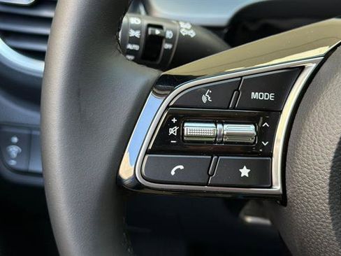 New 2026 Kia Seltos S FWD image 42