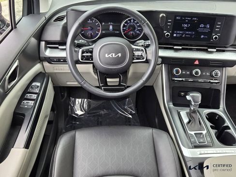 Used 2022 Kia Carnival LX FWD image 14