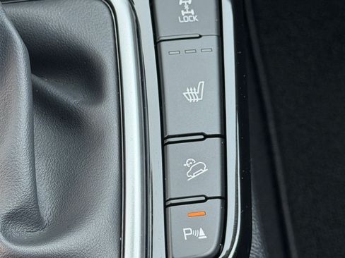 Certified 2025 Kia Seltos EX AWD/4WD image 25