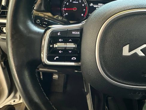 Used 2022 Kia Sorento S w/ Panoramic Sunroof Package AWD/4WD image 13