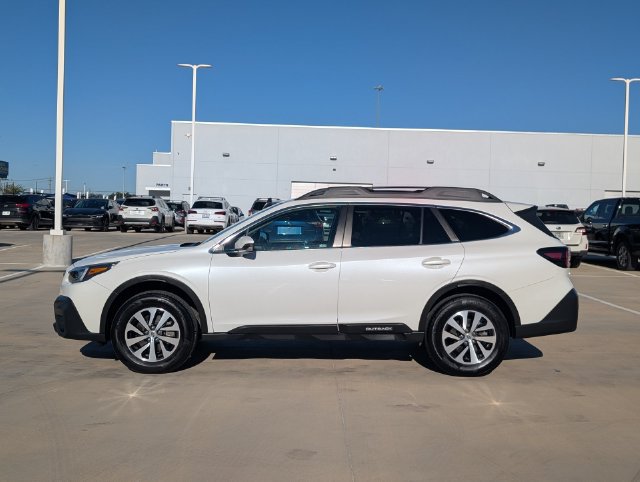 Used 2022 Subaru Outback Premium AWD/4WD image 3
