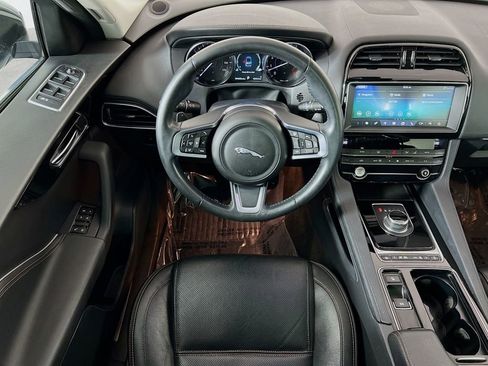 Used 2020 Jaguar F-PACE Prestige image 23