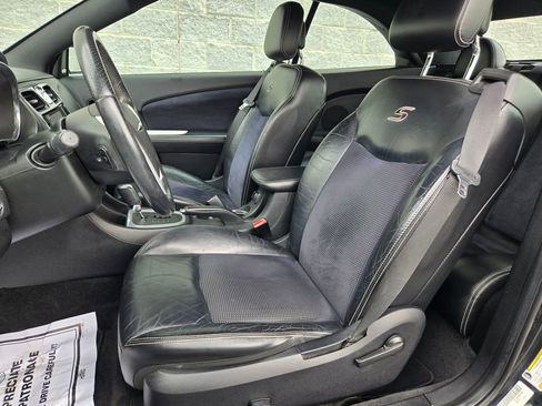 Used 2013 Chrysler 200 S FWD image 17