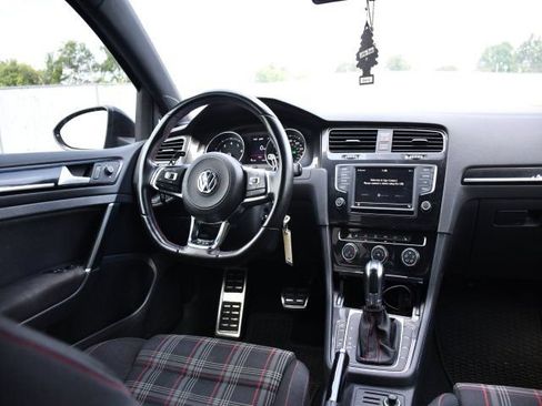 Used 2017 Volkswagen GTI S FWD image 18