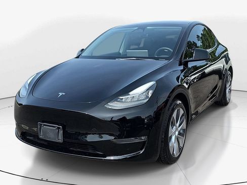 Used 2023 Tesla Model Y Long Range AWD/4WD image 11
