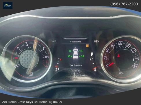 Used 2017 Dodge Challenger SXT w/ Driver Convenience Group image 21