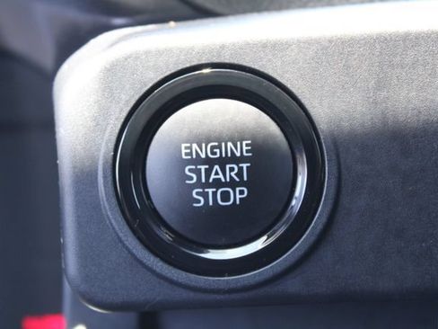 Used 2024 Toyota Tacoma SR5 AWD/4WD image 28