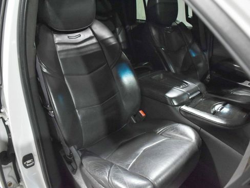 Used 2016 Cadillac Escalade Platinum AWD/4WD image 13