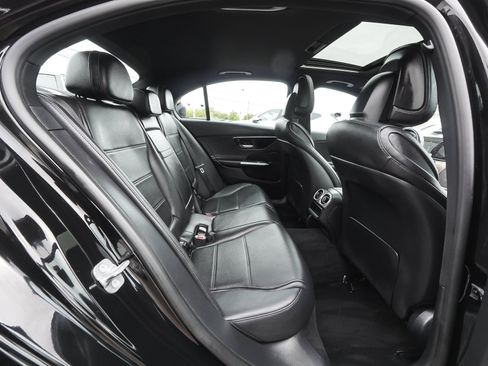 Used 2025 Mercedes-Benz C 300 4MATIC Sedan image 37