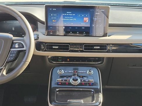 Certified 2022 Lincoln Nautilus FWD w/ Premium Package image 20