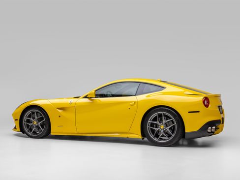 Certified 2017 Ferrari F12 Berlinetta RWD image 5