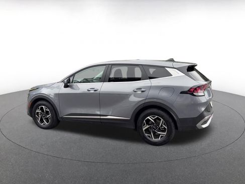 Used 2025 Kia Sportage LX FWD image 9