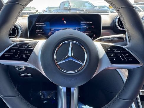 Used 2025 Mercedes-Benz C 300 4MATIC Sedan image 20