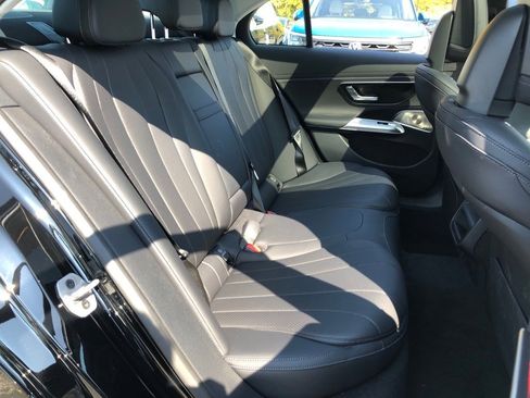 New 2025 Mercedes-Benz E 350 4MATIC Sedan image 34