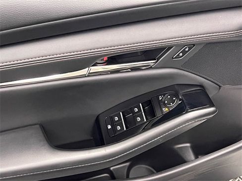 Used 2022 MAZDA MAZDA3 s image 10