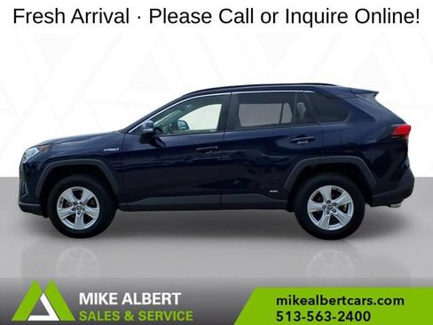 Used 2021 Toyota RAV4 XLE AWD/4WD image 4