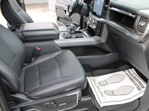 Used 2021 Ford F150 Lariat w/ Tow Technology Package image 15