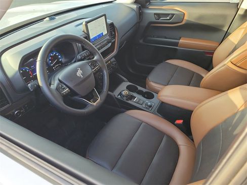 Used 2023 Ford Bronco Sport Badlands w/ Premium Package image 3