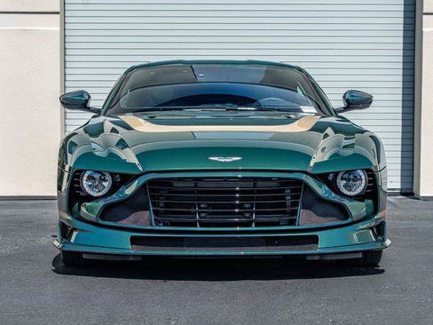 Used 2024 Aston Martin Valour RWD image 2