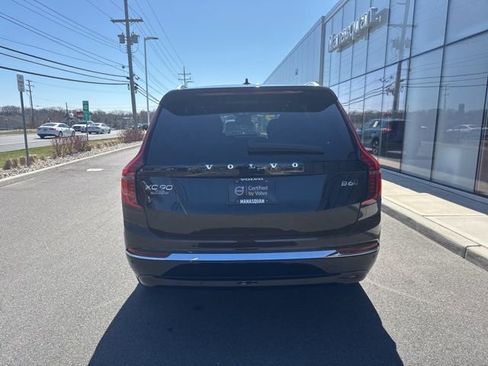 Certified 2025 Volvo XC90 B6 Plus image 4
