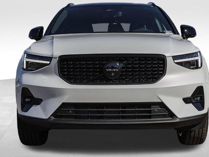 New 2026 Volvo XC40 B5 Ultra w/ Climate Package