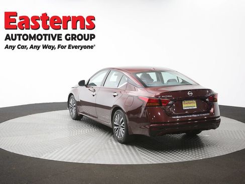 Used 2023 Nissan Altima 2.5 SV FWD image 65