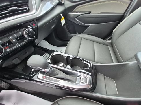 New 2026 Chevrolet Trax ACTIV FWD image 24