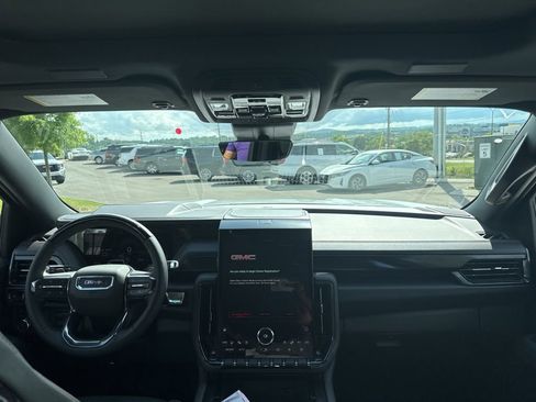 New 2026 GMC Yukon XL AT4 w/ AT4 Premium Plus Package AWD/4WD image 23