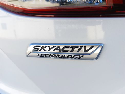 Used 2016 MAZDA MAZDA3 s Touring image 42