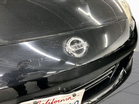 Used 2018 Nissan 370Z Touring Sport RWD image 29