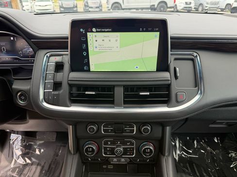 Used 2023 Chevrolet Tahoe Z71 w/ Luxury Package AWD/4WD image 37