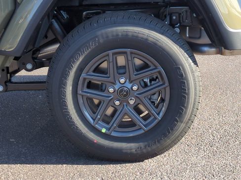 New 2026 Jeep Gladiator Sport image 26