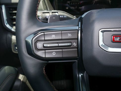 New 2026 GMC Terrain AT4 w/ Technology Package II AWD/4WD image 23