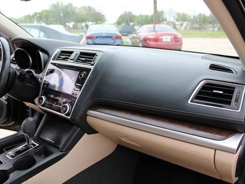 Used 2018 Subaru Outback 3.6R Limited image 47