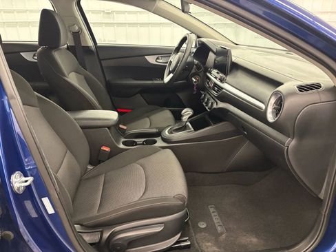 Used 2024 Kia Forte LXS FWD image 34
