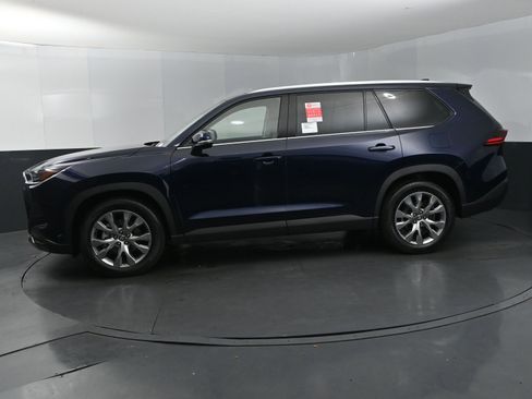 Used 2025 Toyota Grand Highlander AWD Hybrid image 2