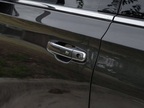 Used 2021 Chevrolet Tahoe Premier w/ Premium Package RWD image 45